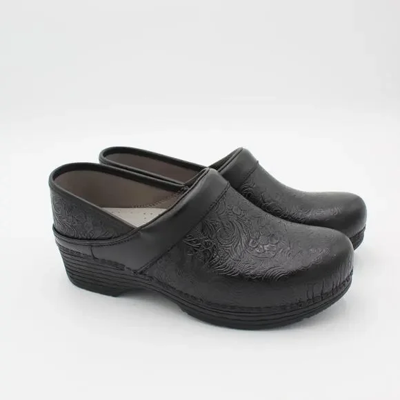 Dansko | Shoes | Dansko Lt Clogs 39 Womens 85 Black Tooled  display picture 2